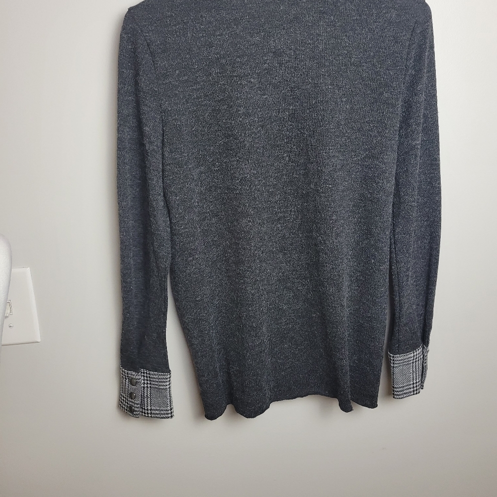 Maude Vivante Small Sweater Gray With Plaid Cuffs. - Picture 7 of 8